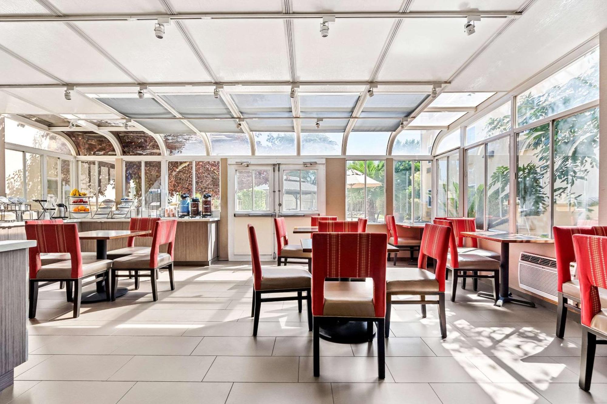 Comfort Inn Modesto Bagian luar foto